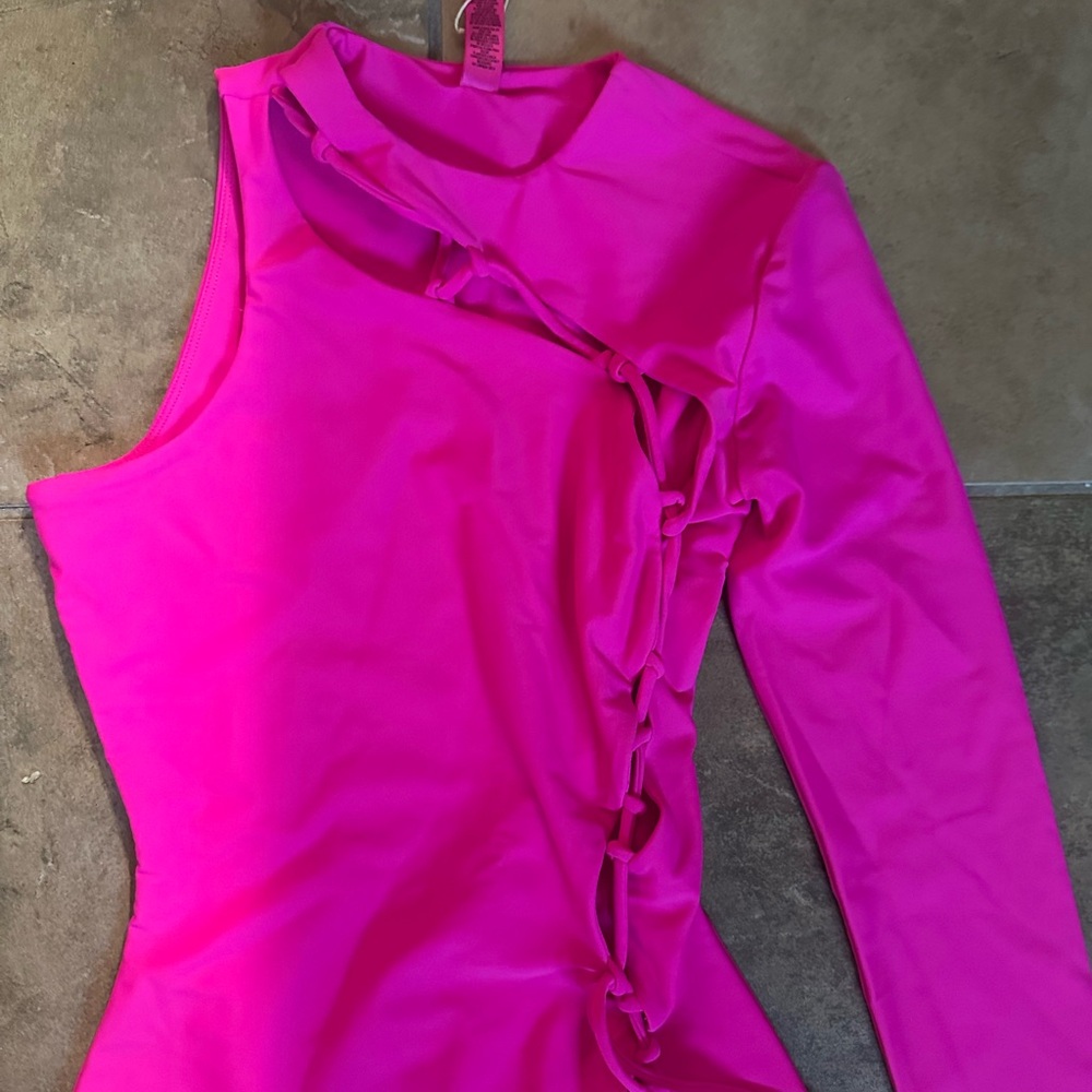 Skims lace up bodycon dress in Fuchsia size XS, brand new with tags - Picture 5 of 6